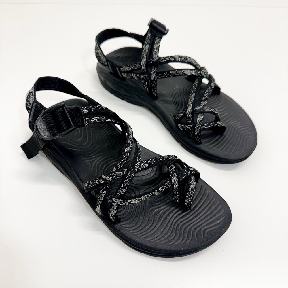 Chaco ZX/2 Classic Sandals in Black and White